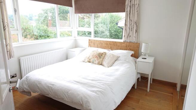 bedroom2.jpg