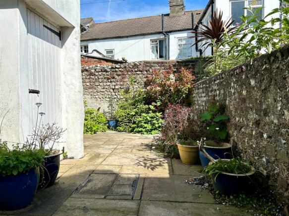 Middle Road 14 Garden NEW.jpg