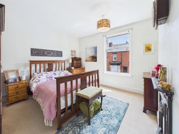 3 bed Terraced for sale Image 6
