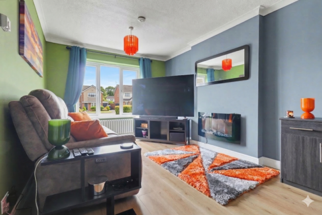 2 bed Semi-Detached Bungalow for sale Image 4