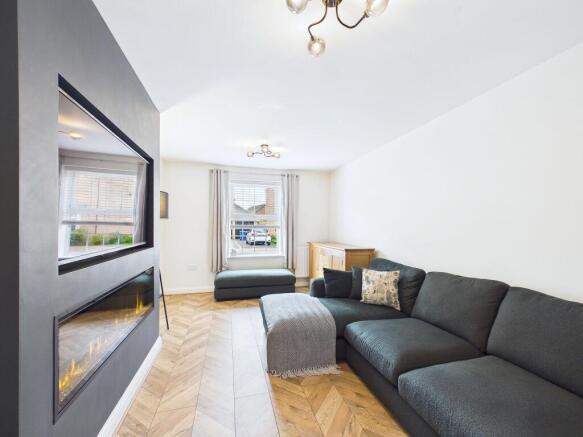 4 bed Detached for sale Image 6