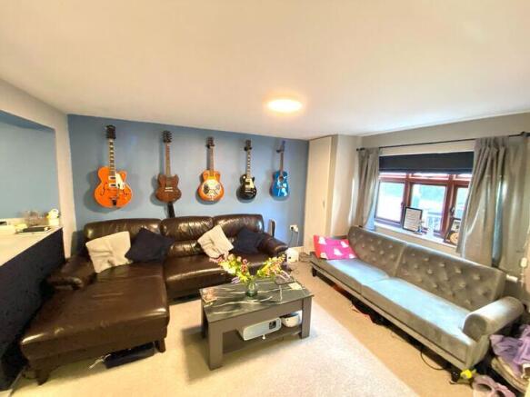 Living room 2