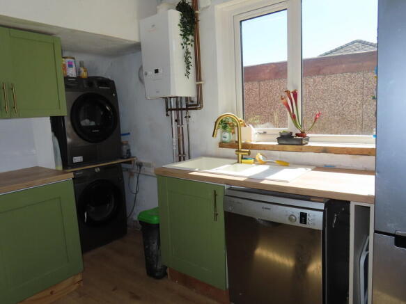 3 bed Semi-Detached for sale Image 8