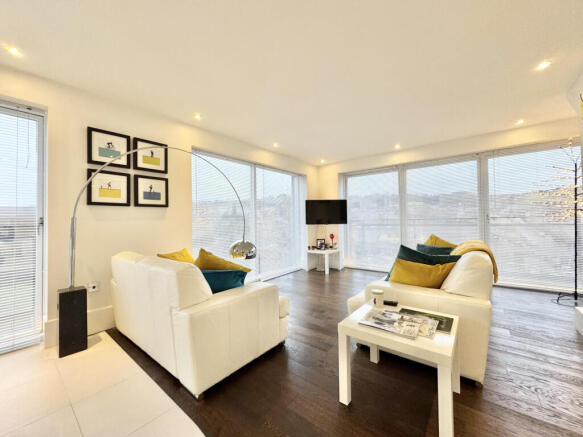 2 bed Apartment for sale Image 5