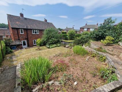 Spring Close, Whiston