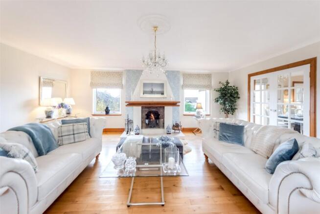 1 Leighton Avenue, Dunblane, FK15 photo 4