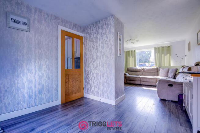 3 bed Semi-Detached for sale Image 6