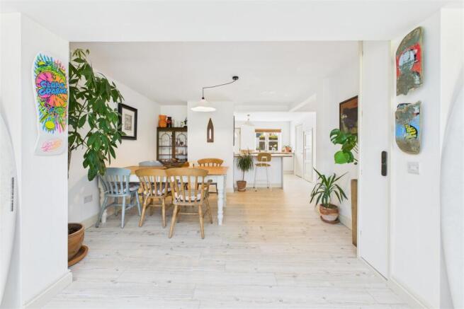 Diner/Kitchen
