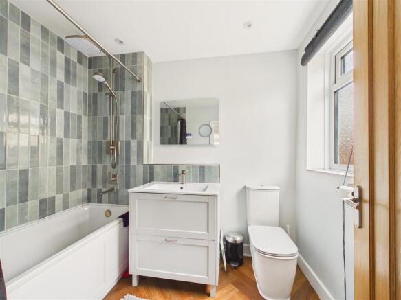 3 bed Semi-Detached for sale Image 12