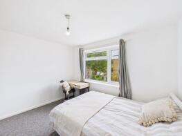 22, Broadfields, Brighton BN2 4QF
