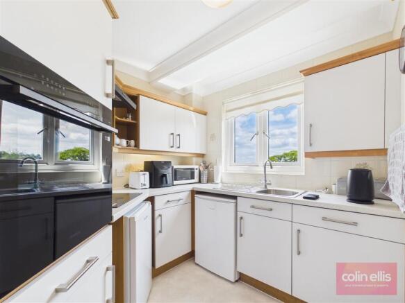 1 bed Flat for sale Image 5