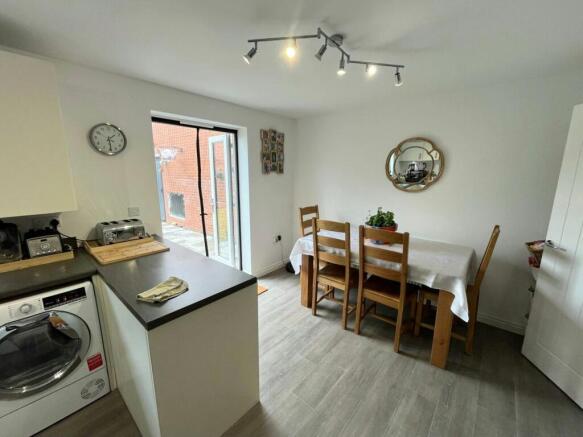 4 bed Detached for sale Image 7