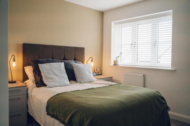 Prif Ystafell Wely / Master Bedroom