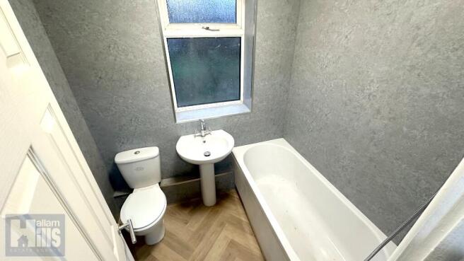 3 bed Terraced to rent Image 8