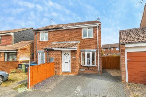 Perracombe, Furzton, Milton Keynes, Buckinghamshire, MK4