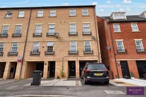 32, Wheatcrofts, Barnsley S70 6BZ