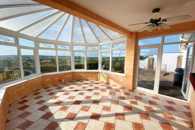 Conservatory w...
