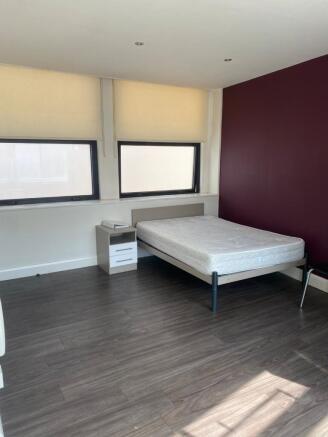 1 bed Apartment to rent Image 4