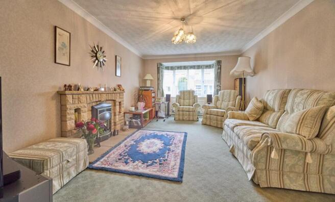 Lounge to front