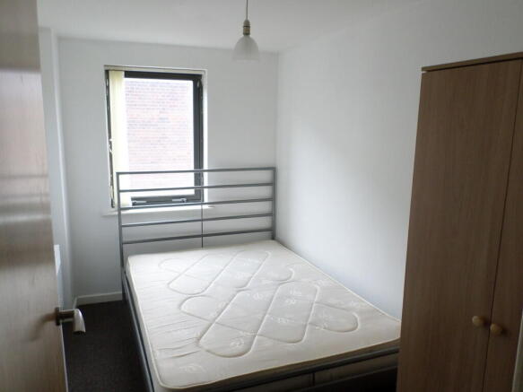 2 bed Apartment to rent Image 5