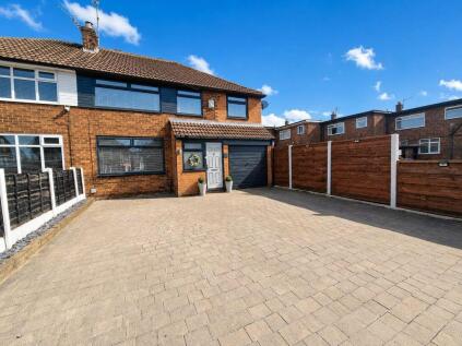 Needwood Road, Woodley