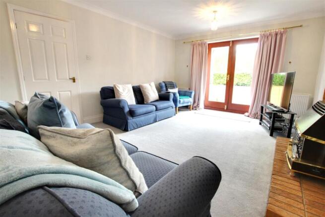 2 bed Detached Bungalow for sale Image 5
