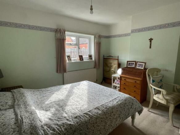 Bedroom..jpg