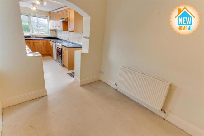 DINING ROOM: