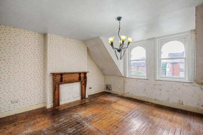 Flat C, 6 Great North Road, Highgate, London N6 4LX