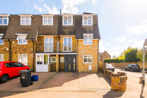 Cleveland Road, South Woodford, Redbridge, London
