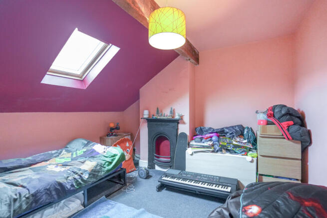3 bed Terraced for sale Image 11