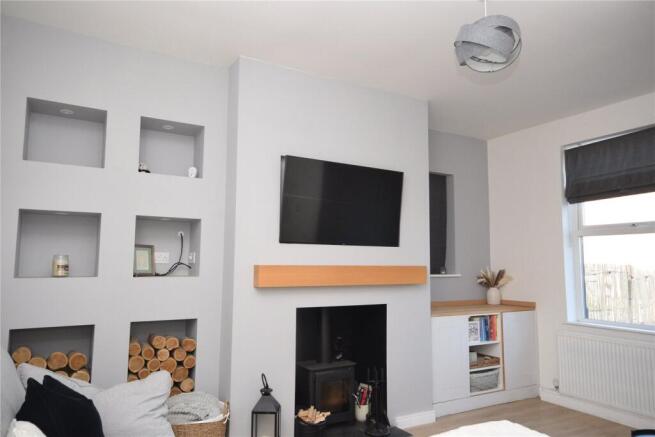 2 bed End of Terrace to rent Image 4