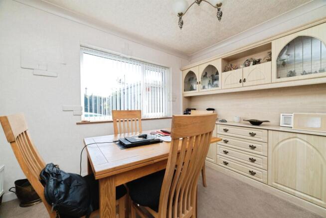 3 bed Semi-Detached for sale Image 9