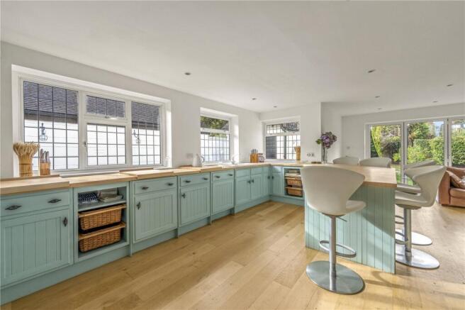 Wensleydale Road, Hampton, TW12 photo 3