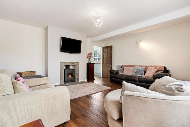 EM - 63 Blackcroft Avenue-4.jpg