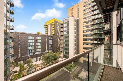 Millharbour,
Millwall, E14