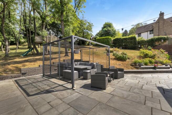 4 bed Detached for sale Image 4
