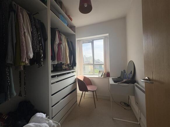 2 bed Flat to rent Image 6