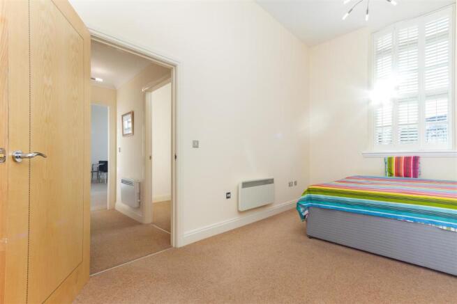 4 Queens Manor Bedroom One 3.jpg