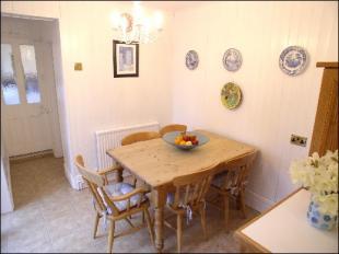 breakfast room