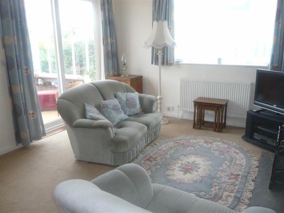 Lounge (rear)