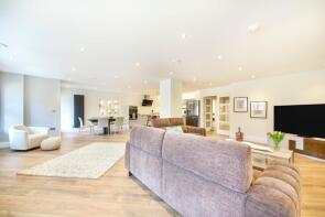 Flat 4, 126 Buttermere Court, Holders Hill Road, Church End, London NW4 1LJ