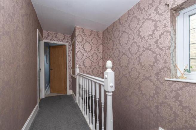 3 bed Semi-Detached for sale Image 9