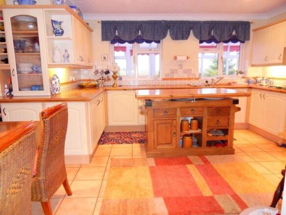 KITCHEN/DINER