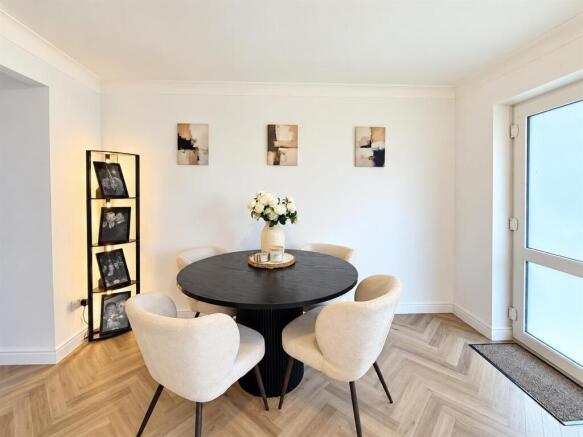 Dinning Room.jpg