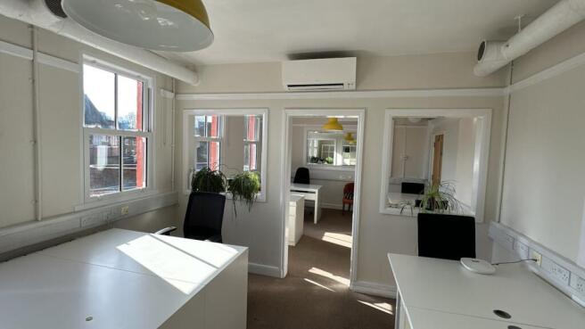 257-259 Pentonville Road, London N1 9NL - intern