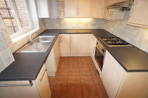 Kitchen (Main)