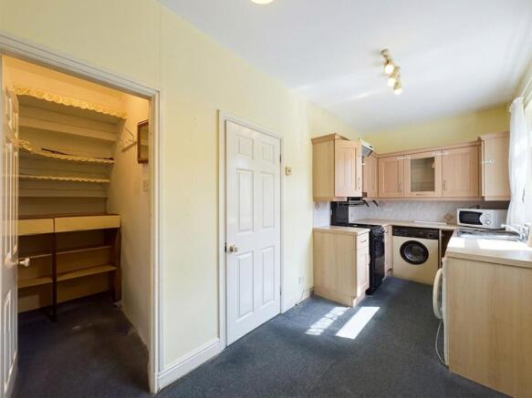 3 bed Terraced for sale Image 4