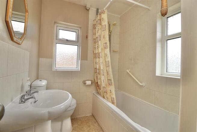3 bed Semi-Detached for sale Image 11