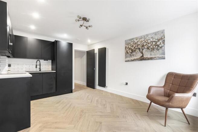 James_an r_richmond_road-sw14____7_.JPG